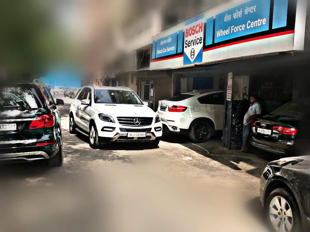 Authorized car service centre